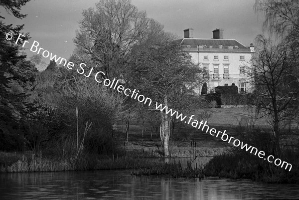 HOUSE FROM LAKE 8.5CM